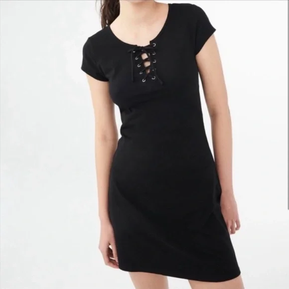 misha collection lace dress Misha Lace-Bodice Short Homecoming Dress Black / XSmall